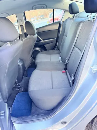 2013 Mazda MAZDA3 i Sport