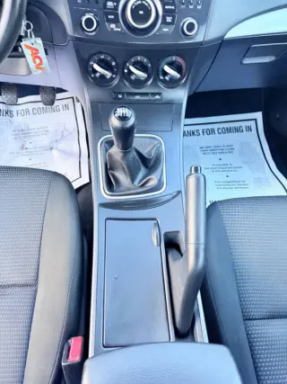 2013 Mazda MAZDA3 i Sport
