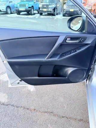 2013 Mazda MAZDA3 i Sport