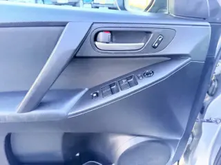 2013 Mazda MAZDA3 i Sport