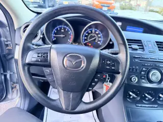 2013 Mazda MAZDA3 i Sport
