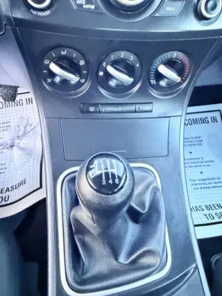 2013 Mazda MAZDA3 i Sport