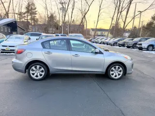 2013 Mazda MAZDA3 i Sport