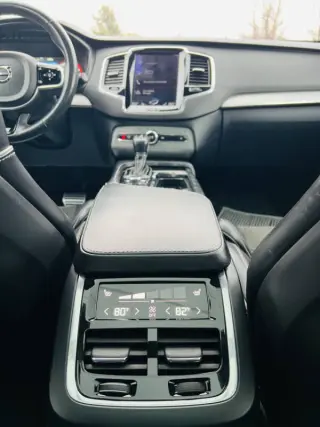 2017 Volvo XC90 T6 R-Design