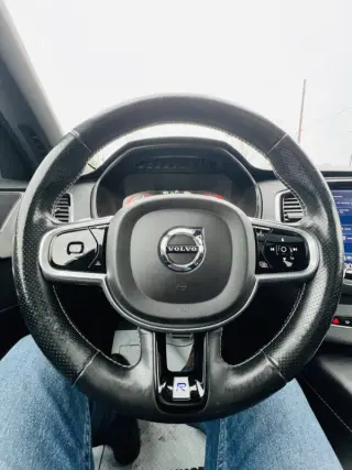 2017 Volvo XC90 T6 R-Design