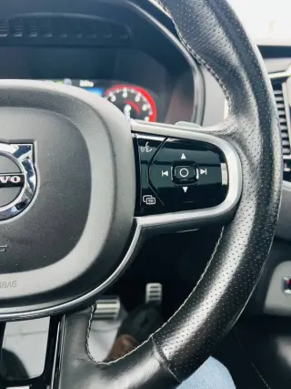 2017 Volvo XC90 T6 R-Design