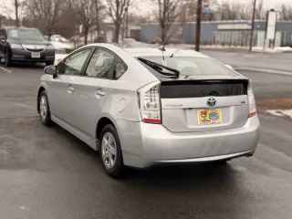 2010 Toyota Prius III