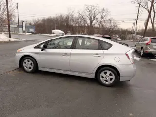 2010 Toyota Prius III