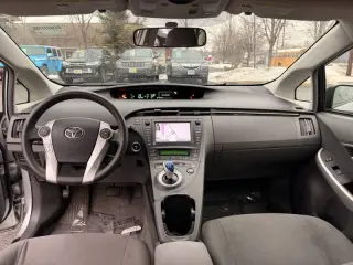 2010 Toyota Prius III