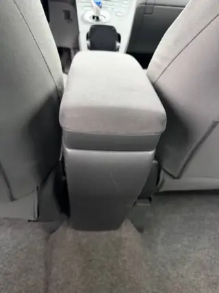 2010 Toyota Prius III