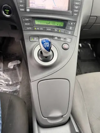 2010 Toyota Prius III