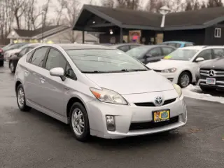 2010 Toyota Prius III