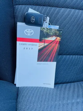2017 Toyota Camry Hybrid LE