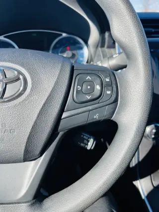 2017 Toyota Camry Hybrid LE
