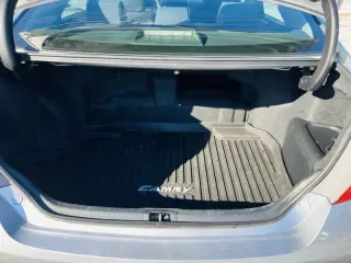 2017 Toyota Camry Hybrid LE
