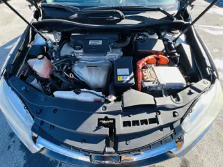 2017 Toyota Camry Hybrid LE