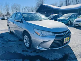 2017 Toyota Camry Hybrid LE