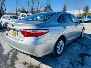 2017 Toyota Camry Hybrid LE