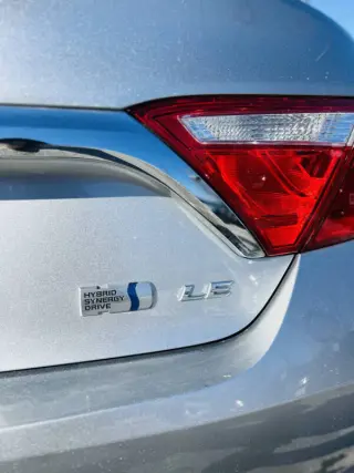 2017 Toyota Camry Hybrid LE