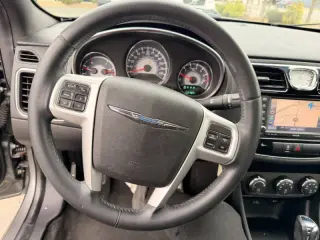 2012 Chrysler 200 Touring