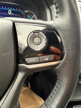 2019 Honda Pilot Touring w/Rear Captain's Chairs