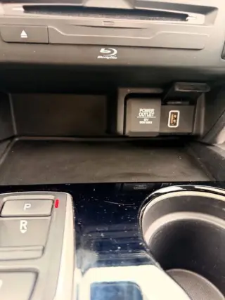 2019 Honda Pilot Touring w/Rear Captain's Chairs