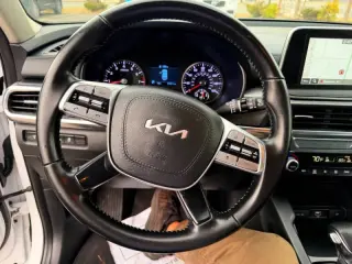2022 Kia Telluride LX