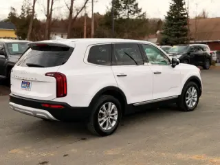 2022 Kia Telluride LX