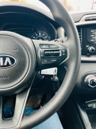 2016 Kia Sorento L