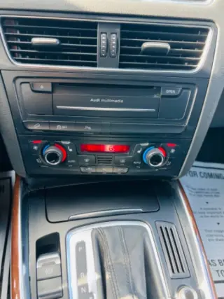 2012 Audi Q5 3.2 quattro Premium Plus