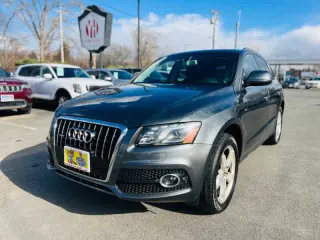 2012 Audi Q5 3.2 quattro Premium Plus