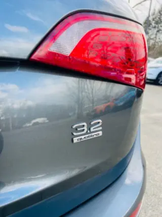 2012 Audi Q5 3.2 quattro Premium Plus