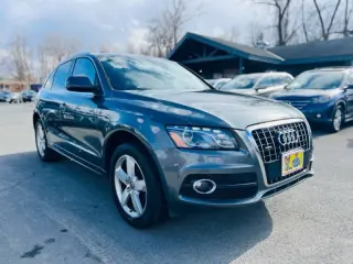 2012 Audi Q5 3.2 quattro Premium Plus