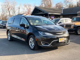2018 Chrysler Pacifica Touring L Plus