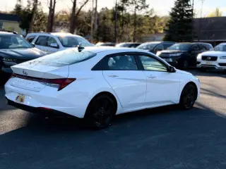 2021 Hyundai Elantra Hybrid Blue
