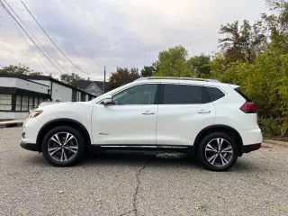 2017 Nissan Rogue Hybrid