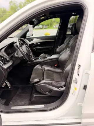 2017 Volvo XC90 T6 R-Design