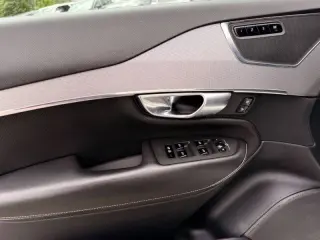2017 Volvo XC90 T6 R-Design