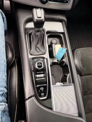 2017 Volvo XC90 T6 R-Design