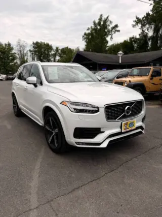 2017 Volvo XC90 T6 R-Design