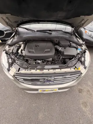 2016 Volvo XC60 T5 Drive-E Platinum