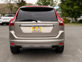 2016 Volvo XC60 T5 Drive-E Platinum