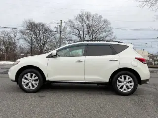 2011 Nissan Murano
SL