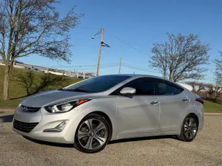 2015 Hyundai ELANTRA
Sport