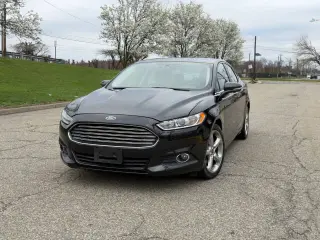2015 Ford Fusion
SE