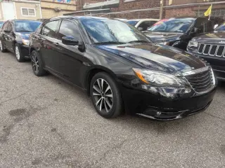 2012 Chrysler 200 S