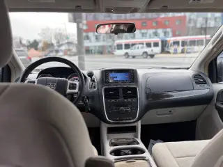 2011 Dodge Grand Caravan Crew