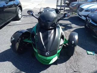 2012 Spyder Roadster