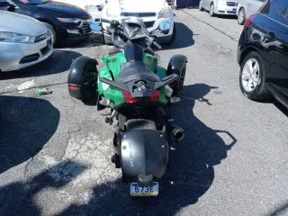 2012 Spyder Roadster