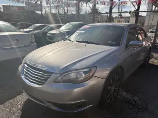2013 Chrysler 200